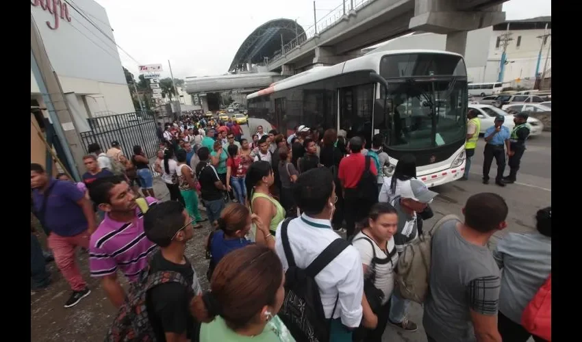 Actualmente la estación del Metro en San Isidro es lo que funciona como el centro de conectividad para los usuarios del área Norte. Foto: Roberto Barrios