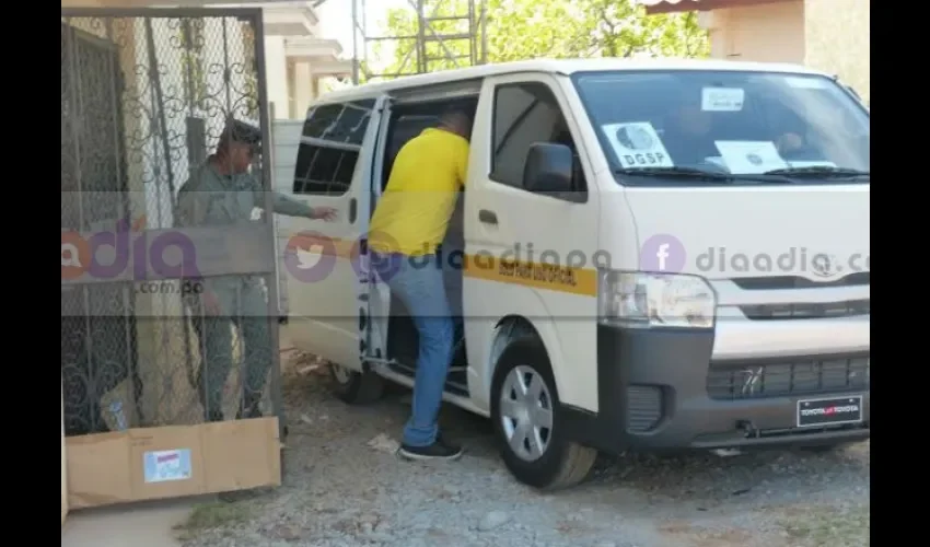 Foto ilustrativa del traslado de los detenidos. 