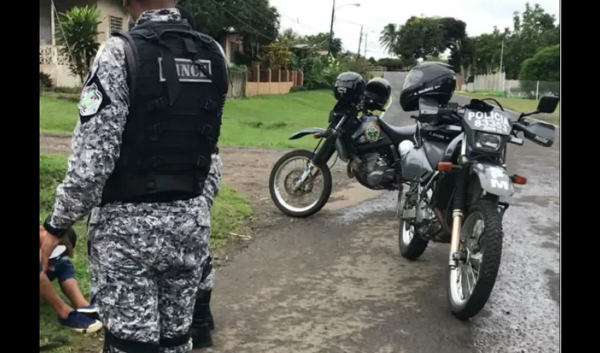 Ladrones se dieron a la fuga en un taxi.