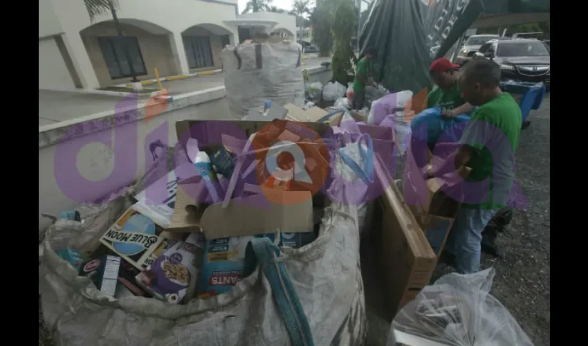 Reciclaje en Costa del Este. 