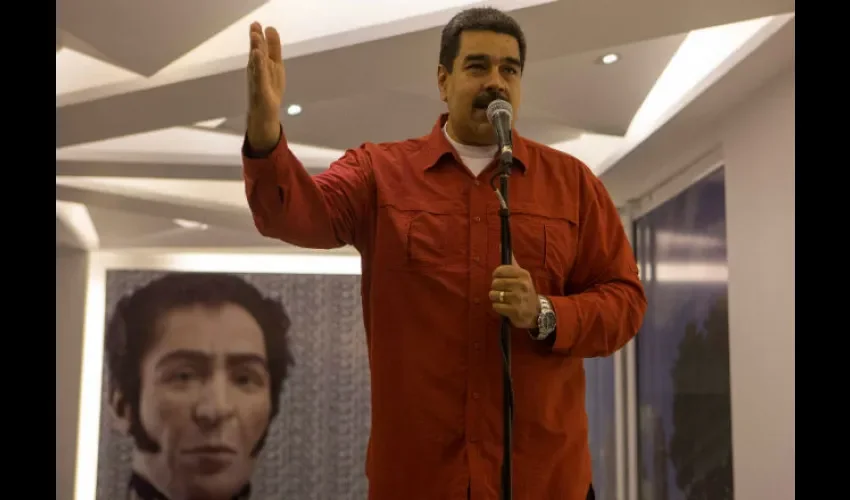 El presidente de Venezuela, Nicolas Maduro, habla en un evento político en Caracas (Venezuela). EFE