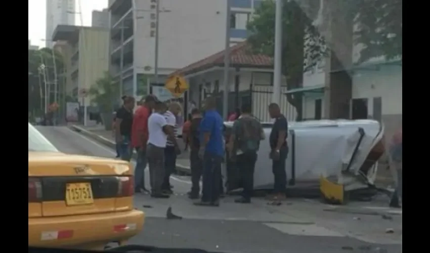 Accidente de tránsito en la  avenida Justo Arosemena