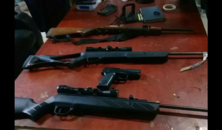  Decomiso de armas en Barrios Unidos en Aguadulce.