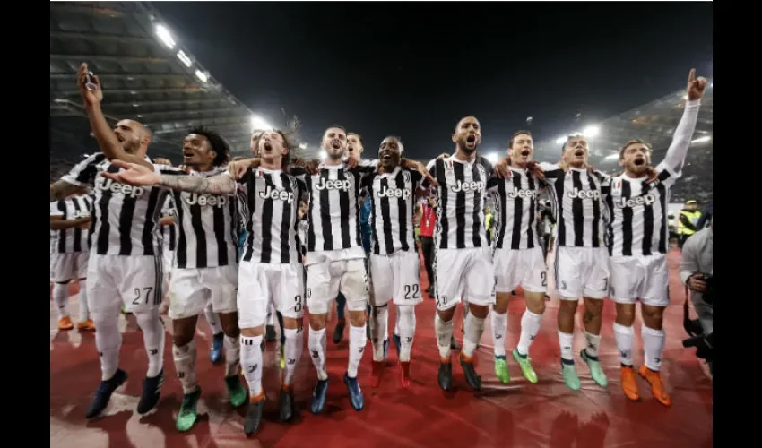 Juventus viene de conquistar el miércoles su trigésima Copa Italia. 