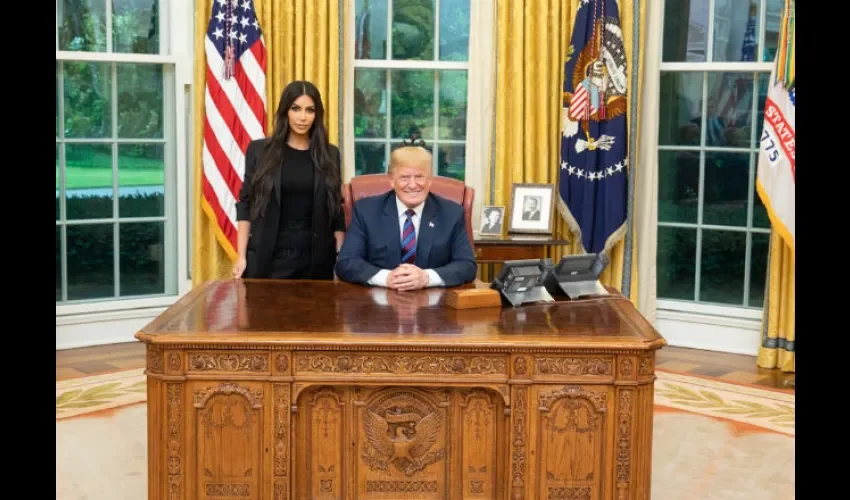 Kim Kardashian en la Casa Blanca. 
