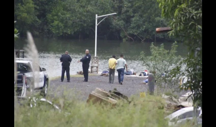 Las bandas criminales mueven sustancias ilícitas por mar y montaña.