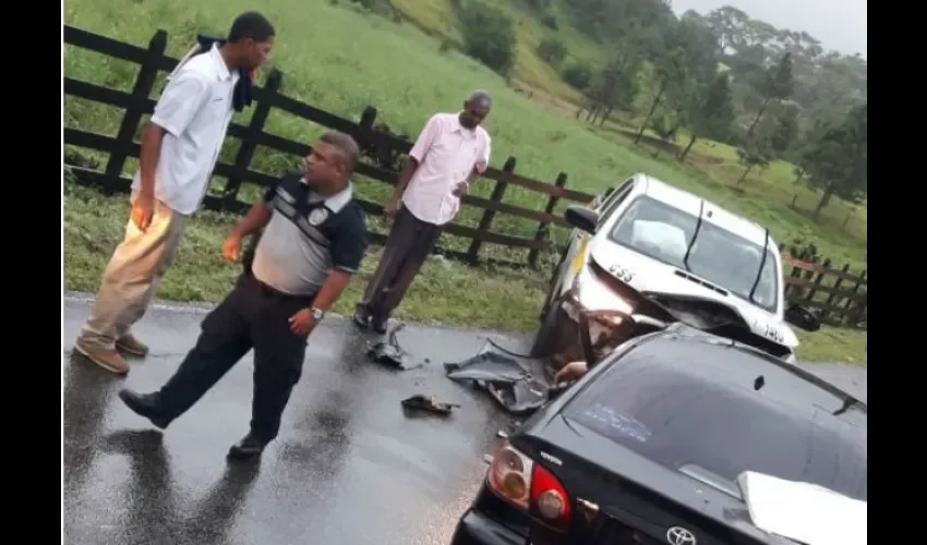 En medio de un aguacero se produjo el accidente. 