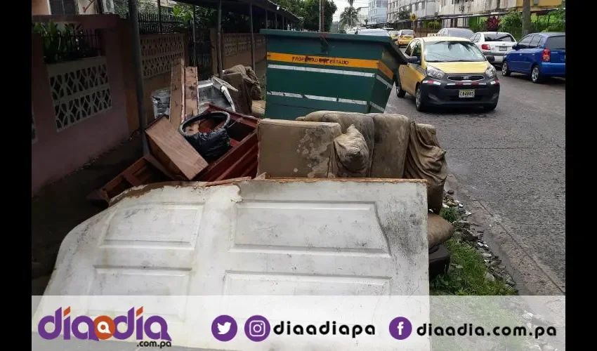 En Santa María, Betania hasta una nevera tiraron en la tinaquera. Foto: Jesús Simmons