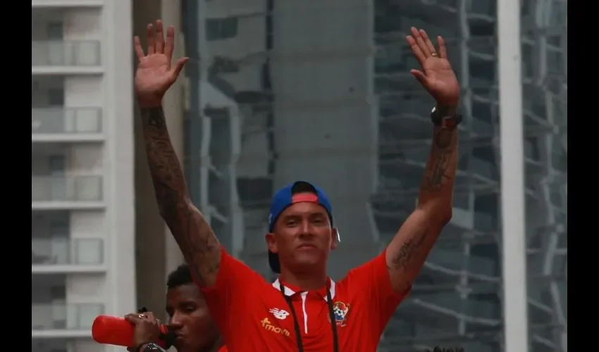 Blas Pérez (dcha.) es una de las máximas figuras del fútbol panameño./Anayansi Gamez 