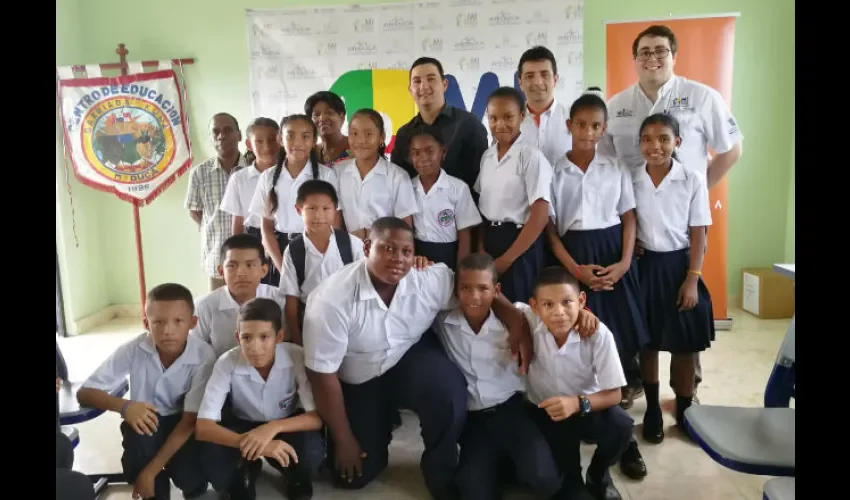 La entrega de equiparación ayudará a mejorar su educación. Foto: Cortesía