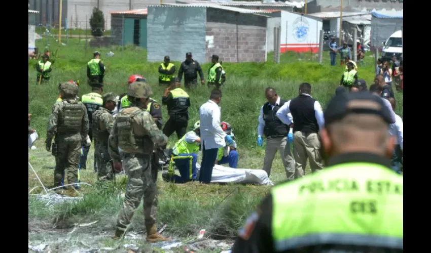 Bombero y policías también fallecieron en la explosión.