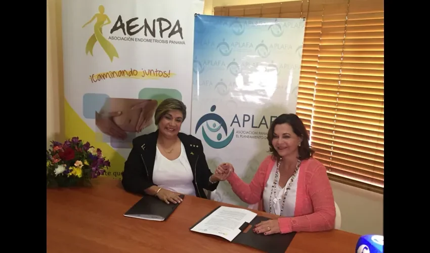 Firma del convenio entre Aenpa y Aplafa. Foto: Cortesía