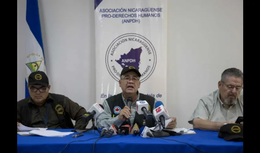 Al menos 351 nicaragüenses han muerto y 261 más están desaparecidos en la represión desatada por el Gobierno contra las protestas que comenzaron el pasado 18 de abril en el país, informó la ANPDH. EFE