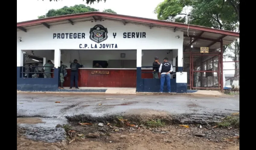 Cuartel policial en La Joyita. 