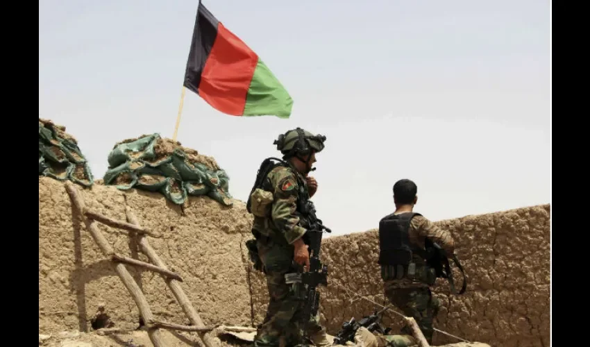 Más de 300 muertos han dejado recientes combates con talibanes.