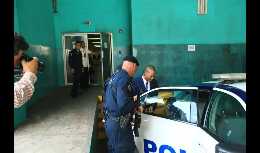 Celestino Caballero en momento que salia del Sistema Penal Acusatorio. Foto: Anayansi Gamez