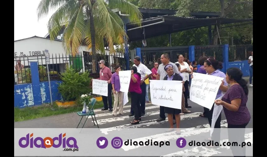 Exigen al Ministerio de Educación  que les de más seguridad. Foto: Jesús Simmons