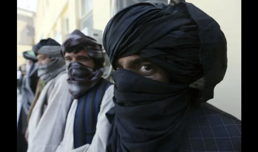 Un 56 % de Afganistán está bajo control gubernamental, el resto en disputa.