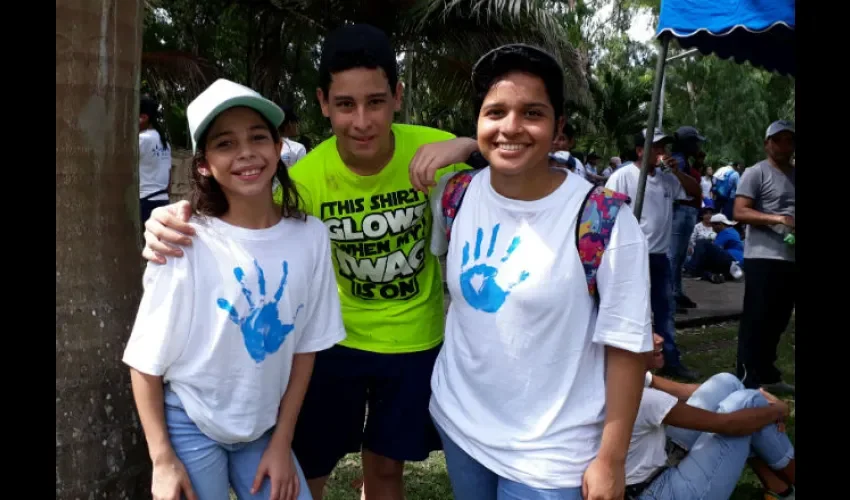 Familiares de nuestros colaboradores participaron de la Jornada de Limpieza. Foto: Santos J. Oliveros C. 