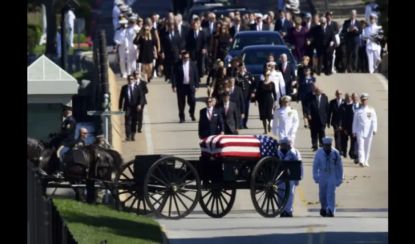 Foto ilustrativa del funeral del senador republicano John MCain. AP 