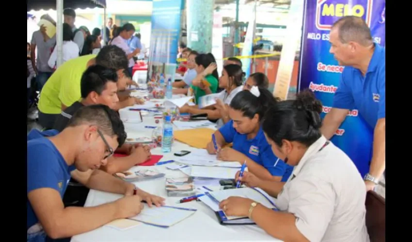 Panameños buscan empleos, pero también renuncian. Fotos: Archivo