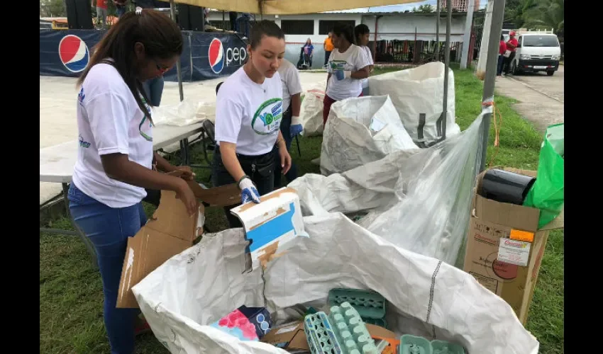 Moradores de Los Robles, Don Bosco tienen un puesto de reciclaje. Foto: Cortesía