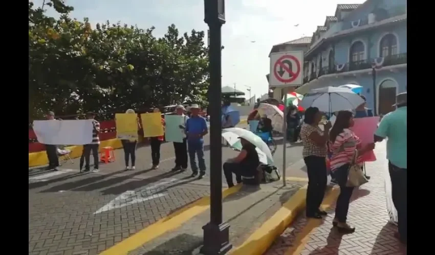 Protestaron desde la mañana. Foto: Captura de video @alfredomitre