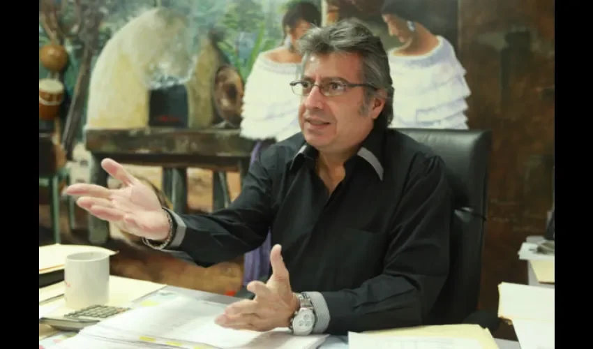 Foto ilustrativa del Dr. Quintero. 