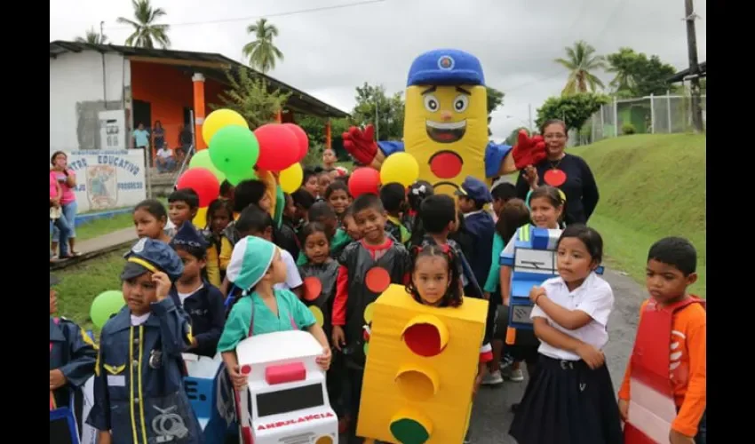 Más de 100 niños participaron de la actividad. Fotografía:  Claribeth cortes-Elsy Núñez y Luis Ávila.