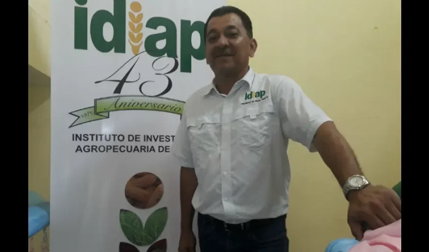 Emigdio Rodríguez tiene más de 30 años trabajando en el sector agro. Foto: Brenda Ducreux