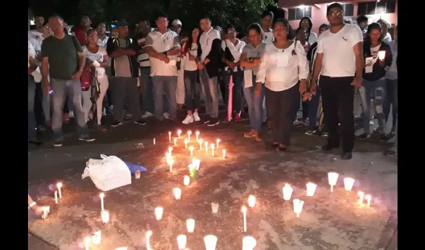 Familiares de víctimas de la mala praxis médica en Panamá. 