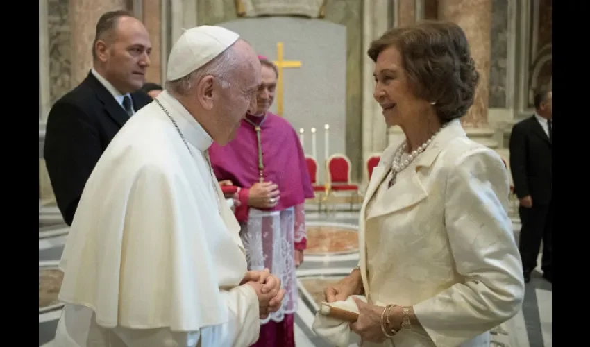 El papa Francisco durante la ceremonia. EFE 