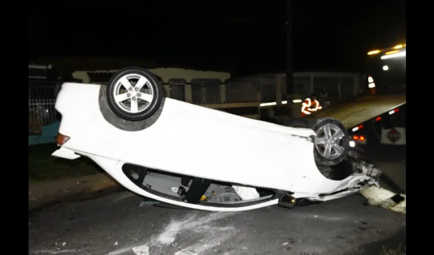 Accidente y balacera en Torrijos Carter. 