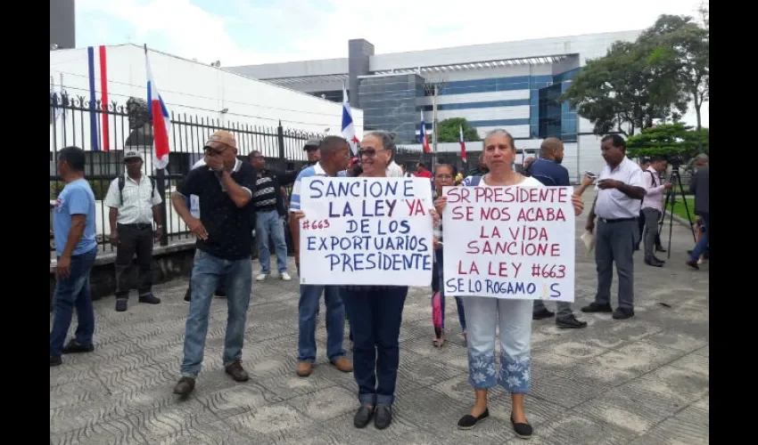 Protesta en la Asamblea Nacional.