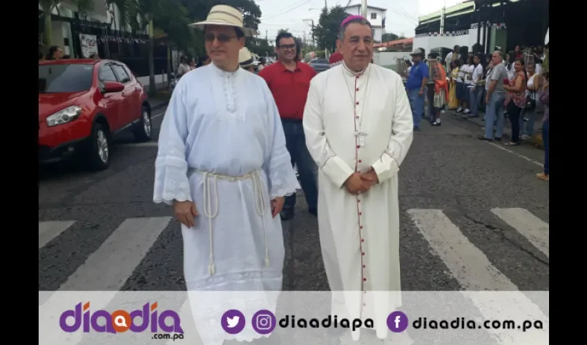 Moseñor Ulloa pide prudencia y respeto al conducir. Foto: Jesús Simmons