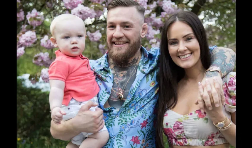 Conor McGregor tiene un hijo con Dee Devlin de nombre Conor Jr./Instagram