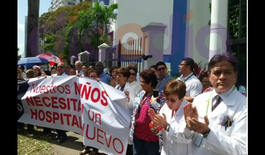 Los galenos no descartan que las acciones de protestas se repitan en los próximos días, hasta tener respuesta. Foto: Jean Carlos Díaz