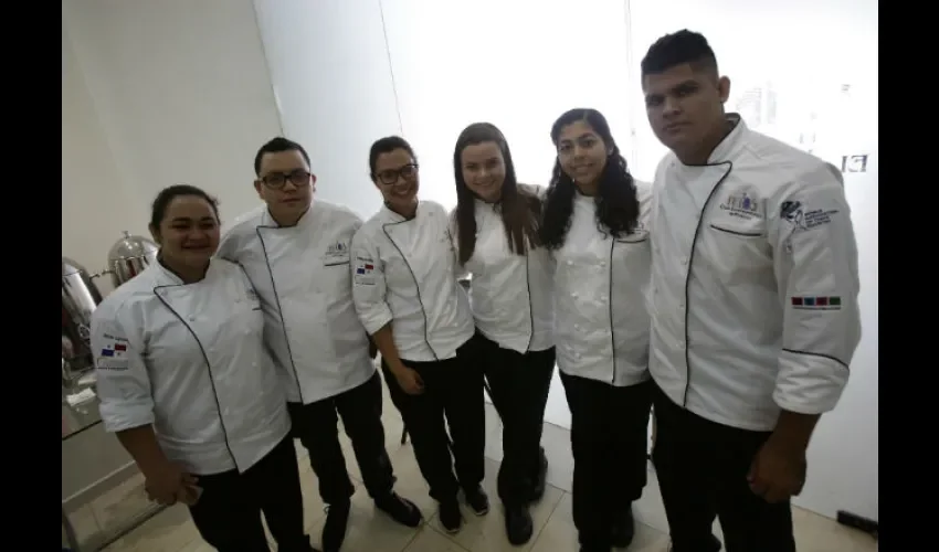 El grupo de chef que representará Panamá. Foto: EFE