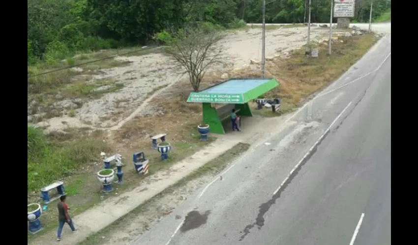 Robo en paradas de Quebrada Bonita de Colón.