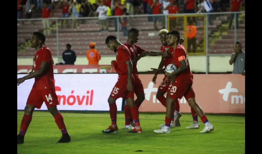 Los jugadores de la selección de Panamá ante Ecuador. Foto: Anayansi Gamez