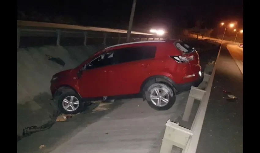 Accidente de tránsito en vía Centenario. 