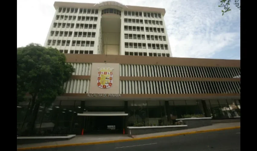 Foto ilustrativa de las oficinas del Municipio de Panamá. 
