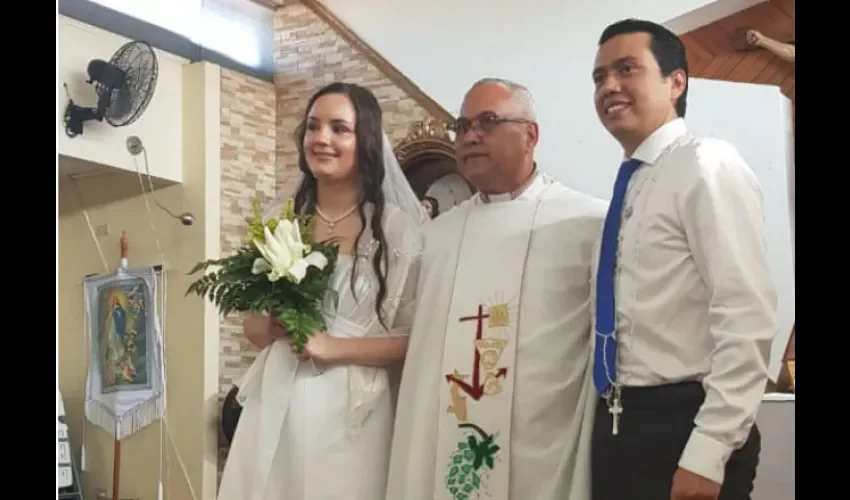El padre Gabriel Agustín Guardia Mojica tuvo este honor de casarlos. Foto: Didier Hernán Gil