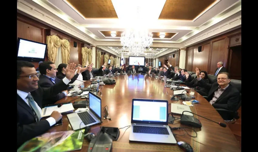 Foto de la reunión del consejo de gabinete. 