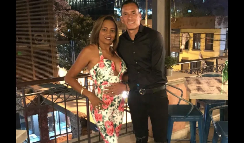 Blas Pérez lleva 21 años de casado junto a su esposa./Instagram