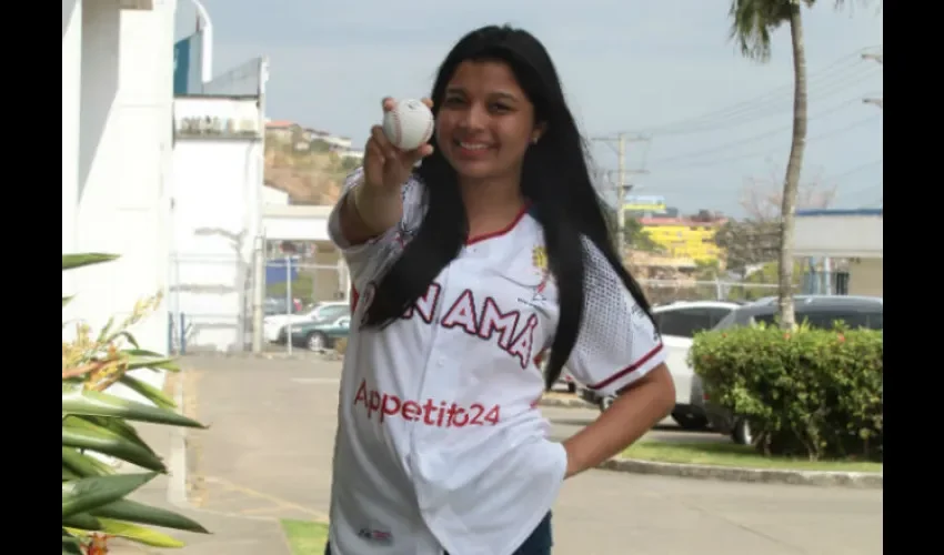  Johana Samudio se llevó muchos reflectores en la Serie del Caribe al ser la fisioterapeuta de Panamá. Anayansi Gamez