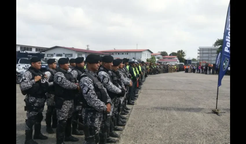 Unidades de la Policía Nacional. Foto: Cortesía