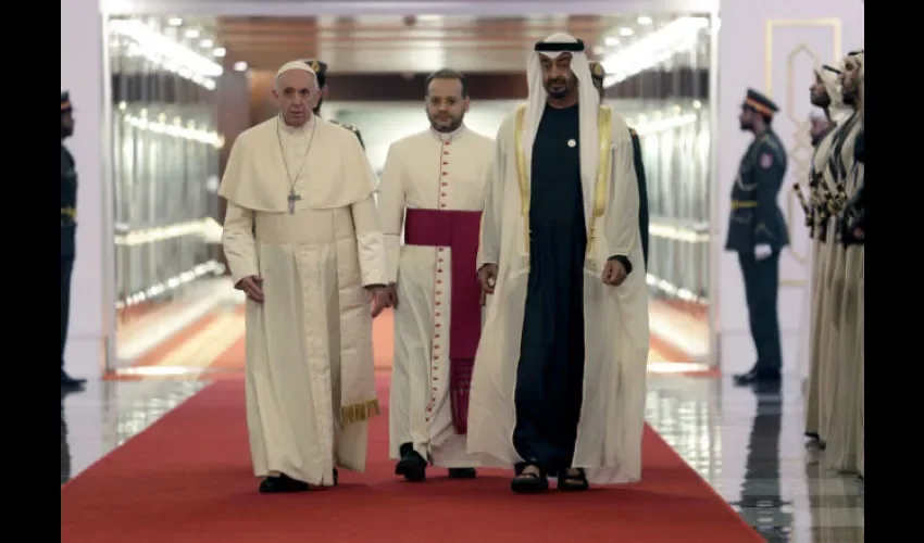 Papa Francisco llegó este domingo 3 de febrero, a Abu Dabi.