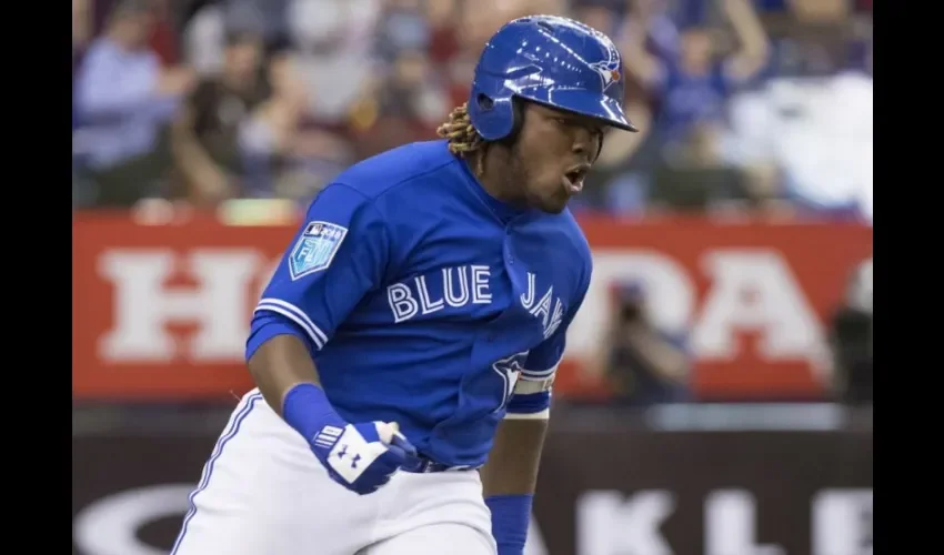 Vladimir Guerrero Jr.  ha conectado 41 jonrones y tiene 200 empujadas en las menores.