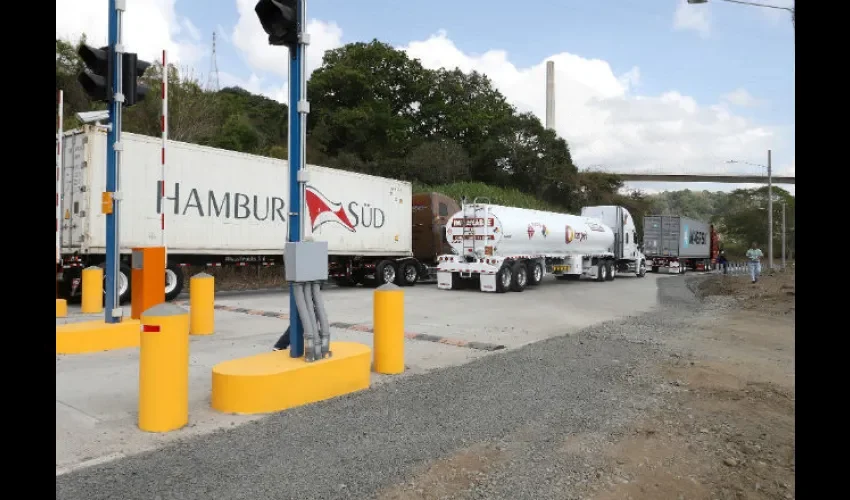 Los camiones que utilizarán el Corredor Logístico del Canal deberán afiliarse al sistema Cargo Pass.